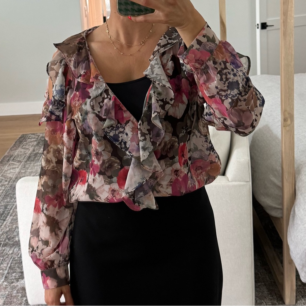 Long sleeve open shoulder floral blouse